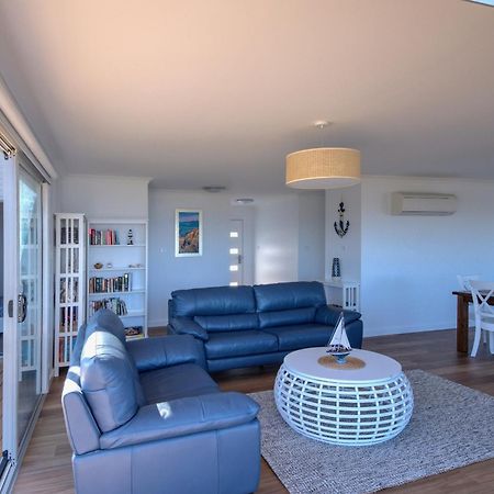 Sandbar Beach House Villa Coles Bay Esterno foto