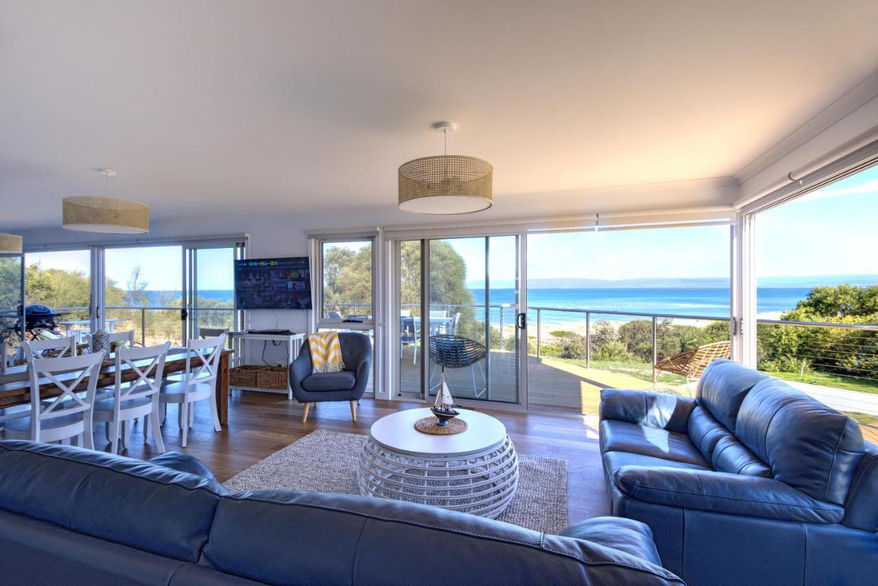 Sandbar Beach House Villa Coles Bay Esterno foto