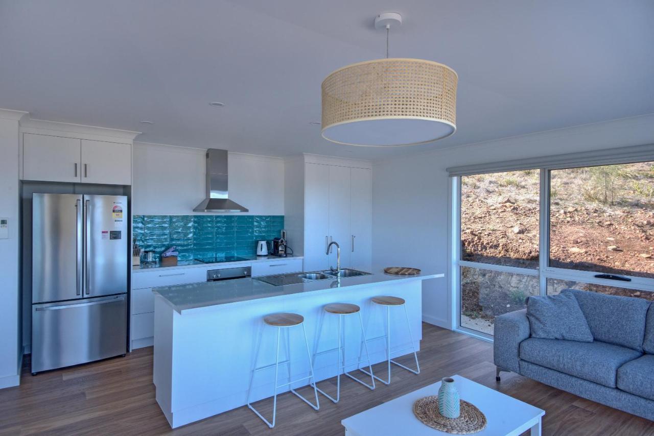 Sandbar Beach House Villa Coles Bay Esterno foto