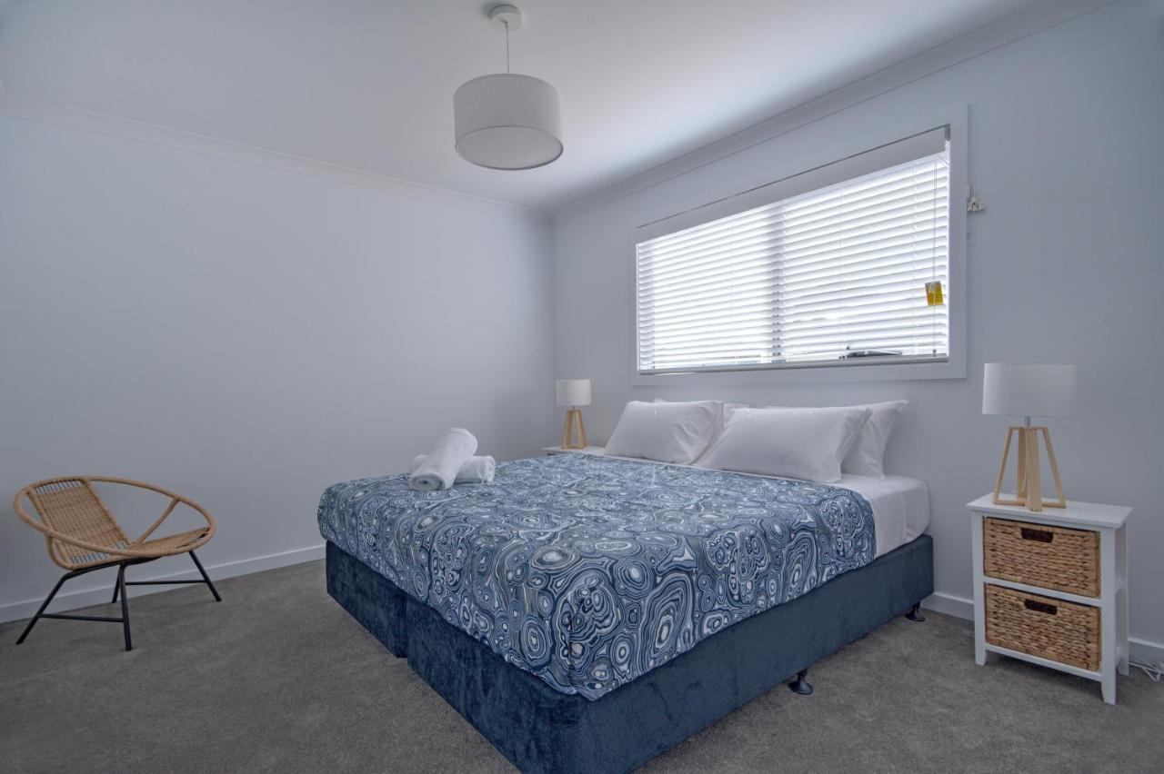 Sandbar Beach House Villa Coles Bay Esterno foto