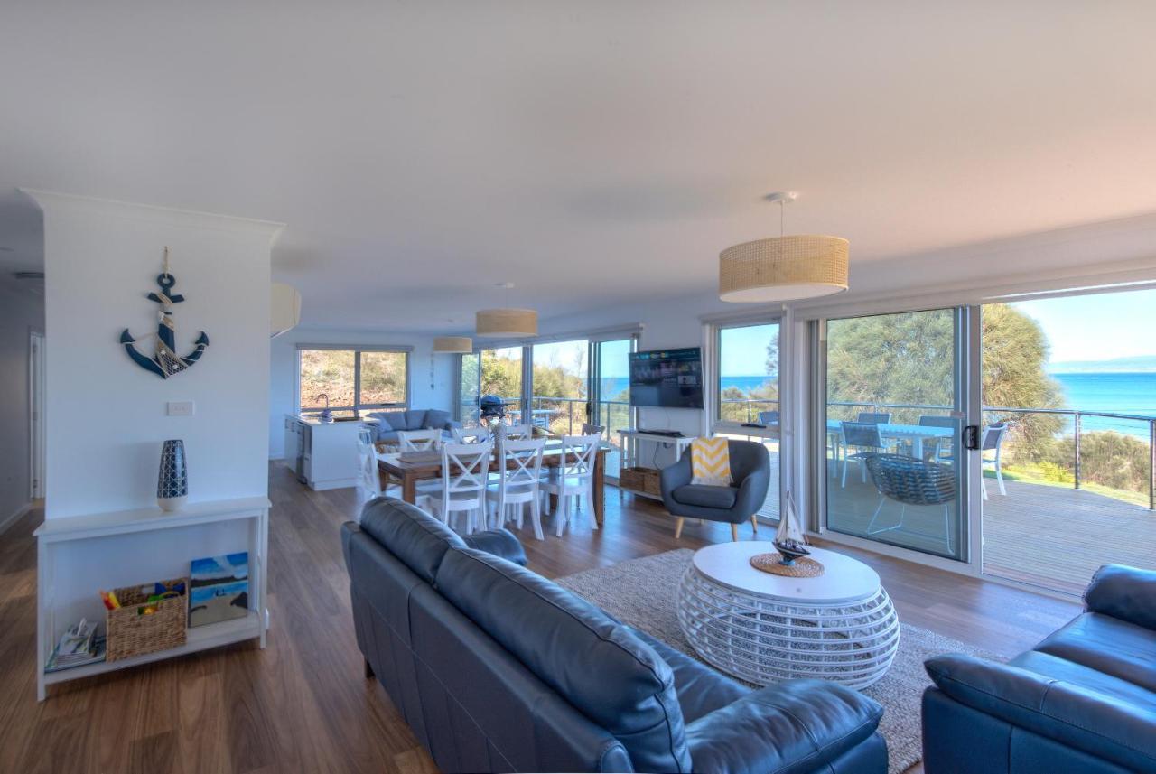 Sandbar Beach House Villa Coles Bay Esterno foto